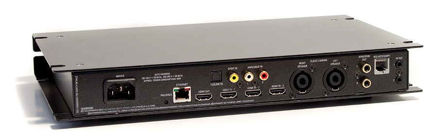 HDMI-liittimet stereovahvistimessa ovat nykyaikaa.